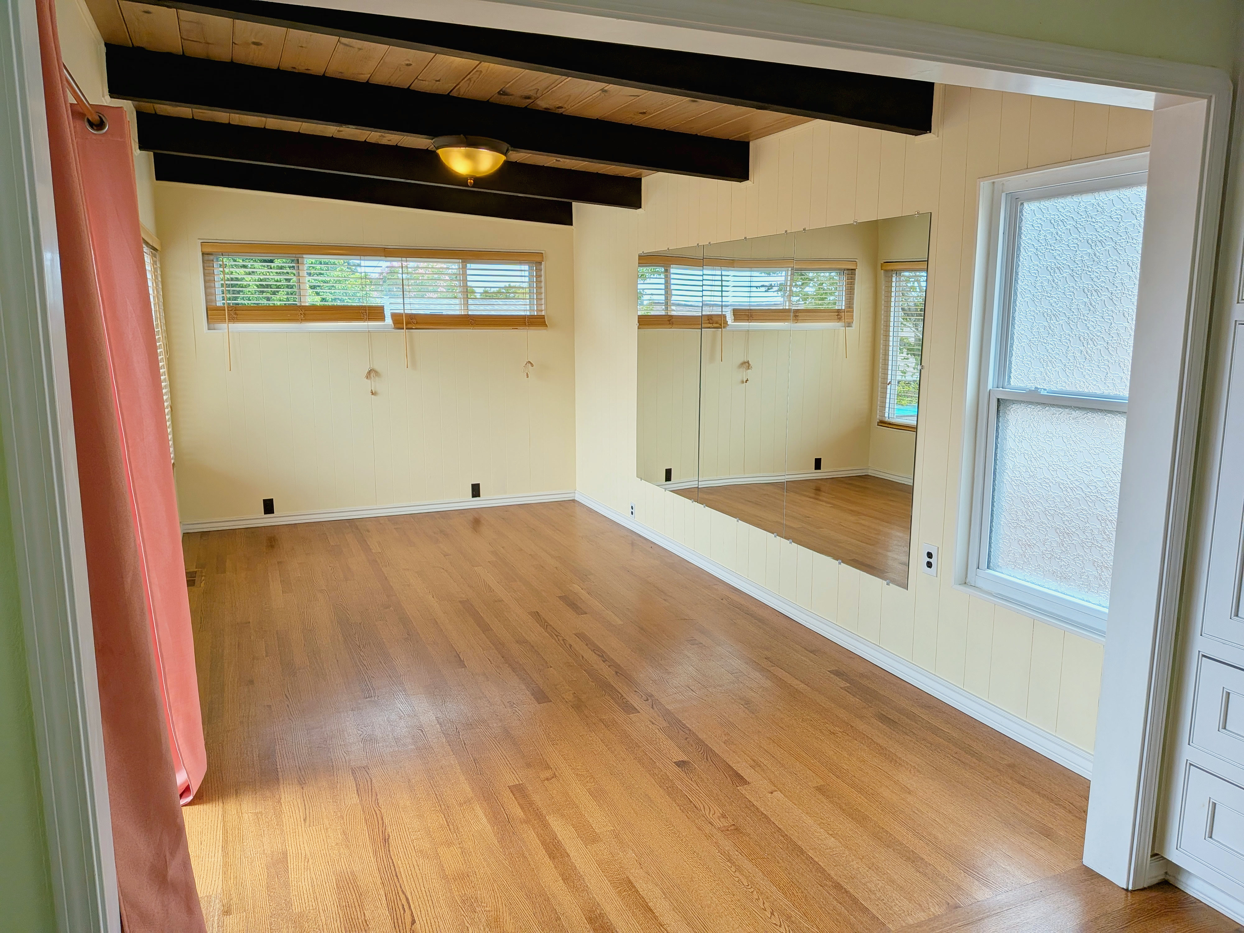 Spacious family room